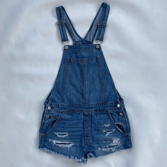 American Eagle Outfitters Women's Destroyed Distressed Shortalls SIZE Small - Picture 1 of 8